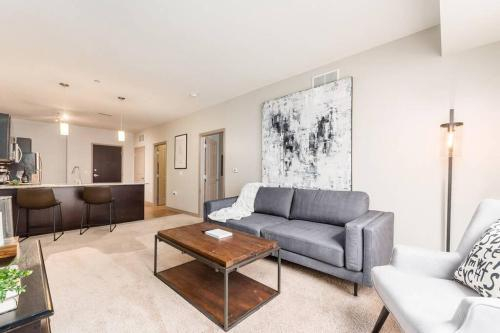 GORGEOUS ONE BEDROOM DOWNTOWN COLUMBUS APT, Franklin