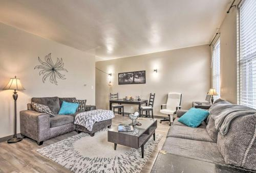 Newly Renovated Downtown Pittsburgh Apt., Allegheny