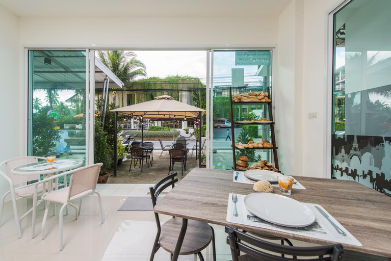 Food & Drinks 2, Vacation Time House, Phuket Island