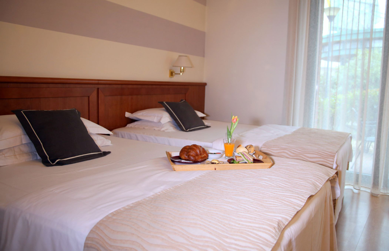 Bedroom 3, Phi Hotel Emilia, Bologna