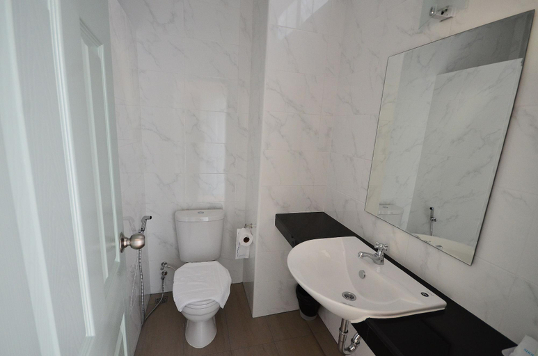 Bathroom 5, Sino Mansion, Muang Ranong