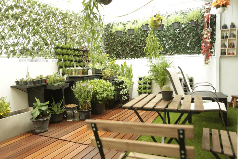 Exterior & Views, Tiger Lily Hostel, Pathum Wan