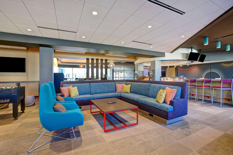 Public Area 2, Tru by Hilton Monroe OH, Warren