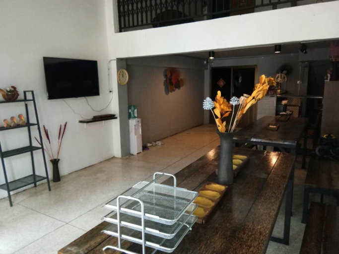 Public Area 3, The 25 Hostel, Hat Yai