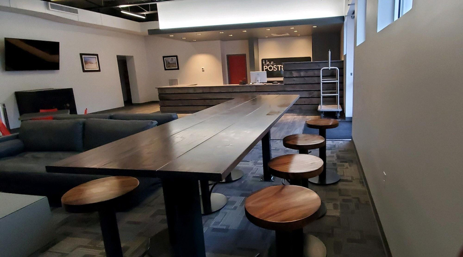 Public Area 2, Post Time Inn, Eddy