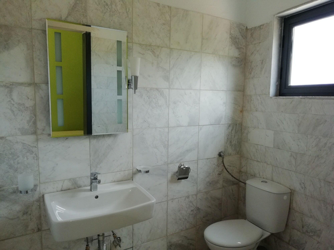 Bathroom 5, Marti Resort, East Macedonia and Thrace