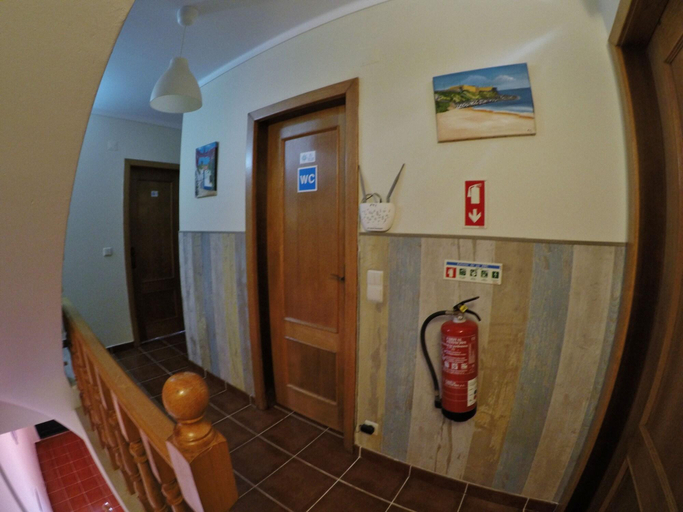Public Area 3, Supertubos Beach Hostel, Peniche