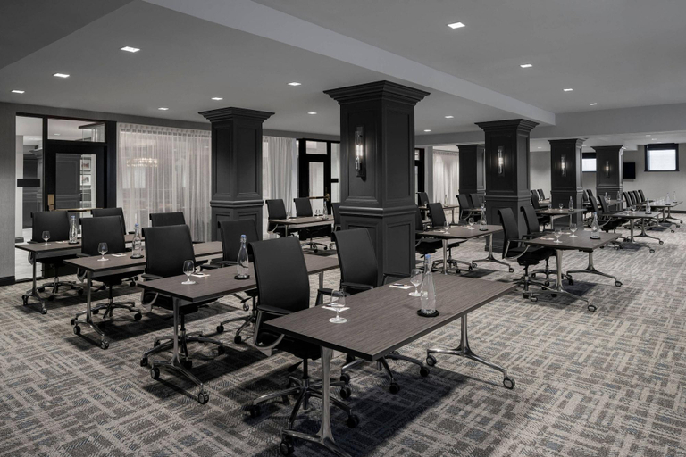 Public Area 3, The Lytle Park Hotel, Autograph Collection, Hamilton