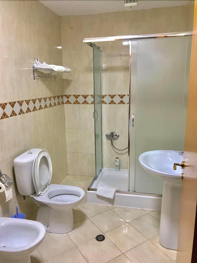 Bathroom 5, Hotel Dionis Rooms, Tiranës