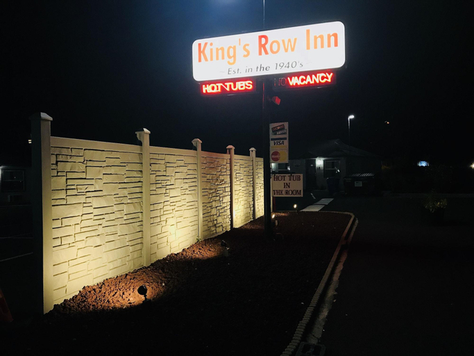 Kings Row Inn, Clackamas