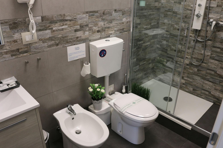 Bathroom 5, Le Fontane di Roma, Rome