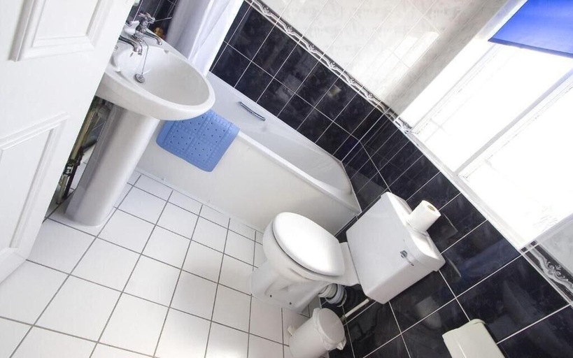 Bathroom 4, Hermitage Hotel OCEANA COLLECTION, Bournemouth