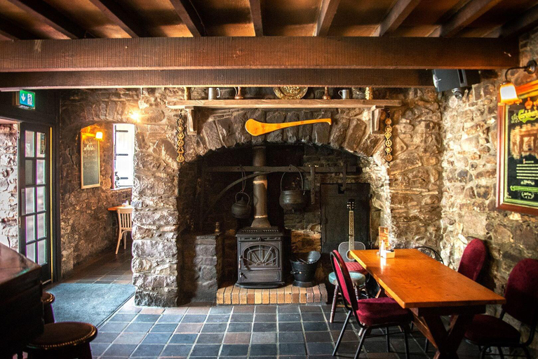 Public Area, The Garrandarragh Inn