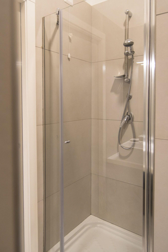 Bathroom 5, Maison Toledo, Napoli