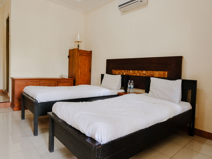 Bedroom 4, Mahkota Plengkung Hotel by ecommerceloka, Banyuwangi