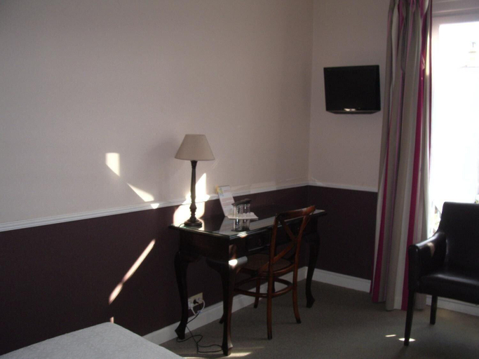 Bedroom 2, Hotel Villa St-Hubert, Alpes-Maritimes