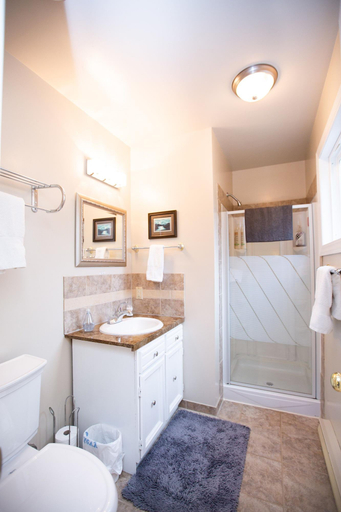 Bathroom 4, Alpenrose Bed And Breakfast Revelstoke, Columbia-Shuswap