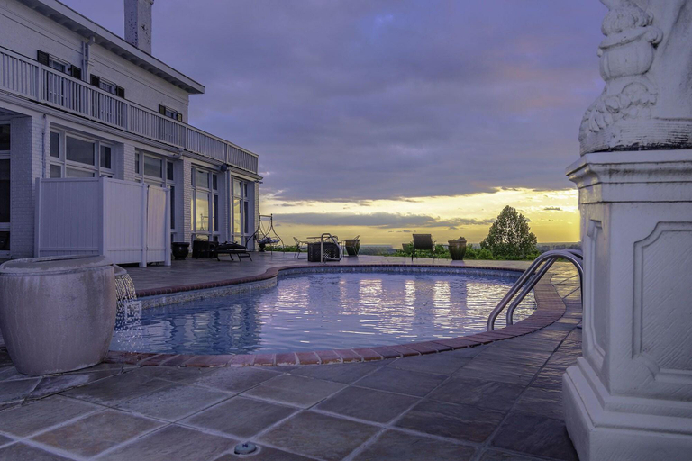 Sport & Beauty, Weymouth Hall B&B, Adams
