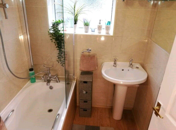 Bathroom 5, Freemantle Solent Lodge B&B, Southampton