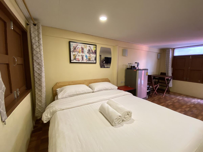 Bed in Beyt Boutique Hotel - Tap to explore photos