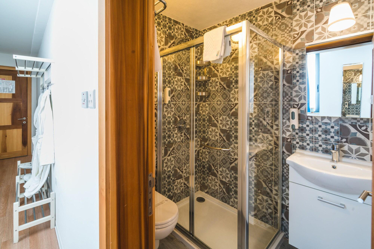 Bathroom 5, Park Lane Boutique Aparthotel, Saint Paul's Bay