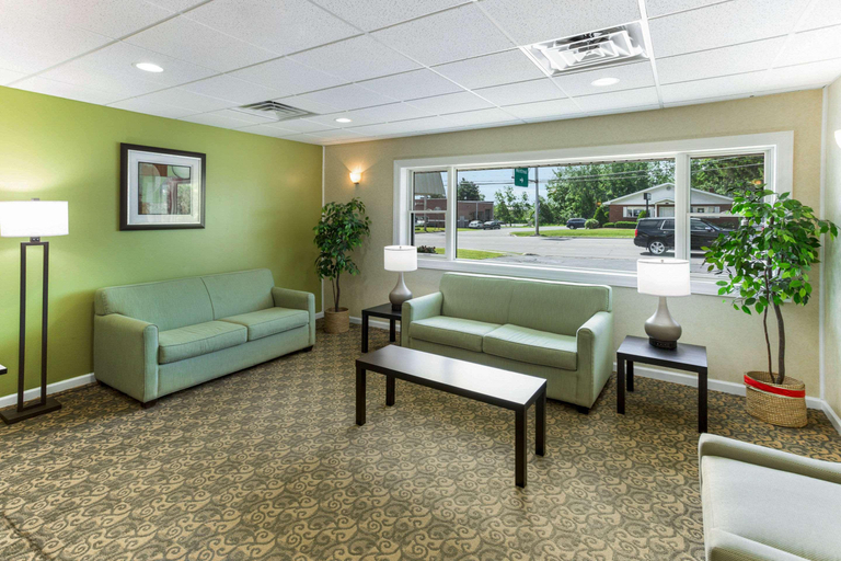Public Area 2, Quality Inn & Suites Plattsburgh, Clinton