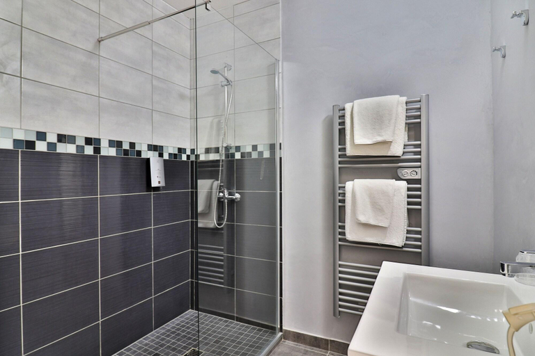 Bathroom 5, Hotel Perla Riviera, Alpes-Maritimes