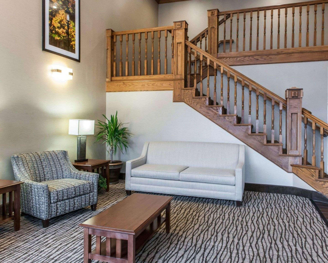 Public Area 2, Comfort Inn & Suites Napoleon, Henry