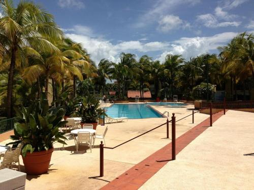 Villa in Dorado, Puerto Rico in a Gated Community Only 1 mile from CerroGordo Beach, 