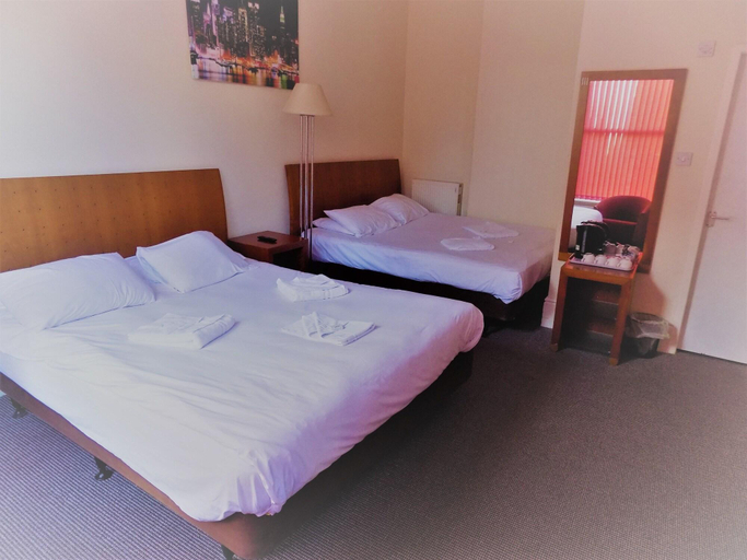 Bedroom 3, Las Palmas Hotel by the Sea, Blackpool