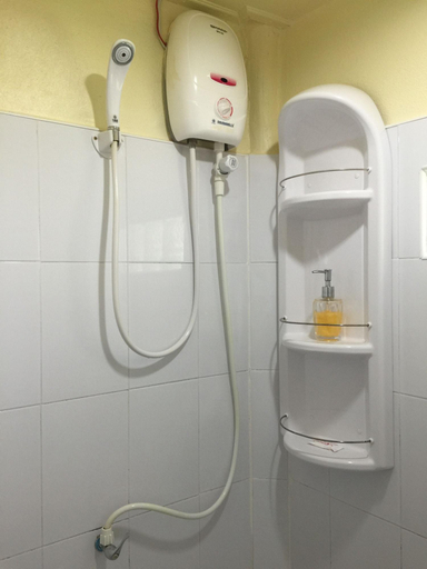 Bathroom 4, Baan Rim Lay, Ko Lanta