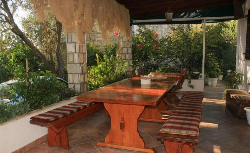 Public Area 2, Villa Ro-Ela, Pojezerje