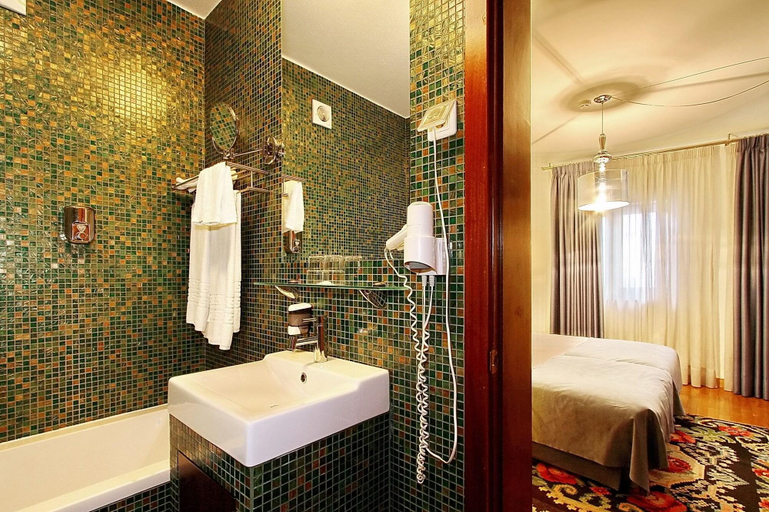 Bathroom 4, Hotel Mestre De Avis, Braga