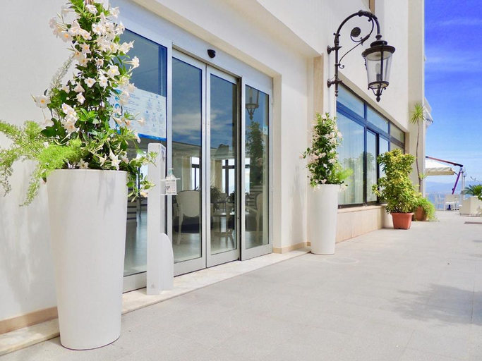 Public Area 4, Hotel Admiral, Napoli