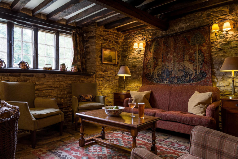 Public Area 4, Old Swan, Oxfordshire