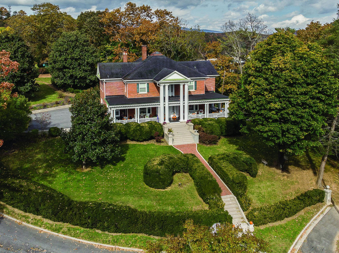Exterior & Views 2, Hillcrest Mansion Inn, Clifton Forge City