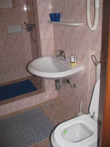 Bathroom 4, Rooms Rose, Dubrovnik
