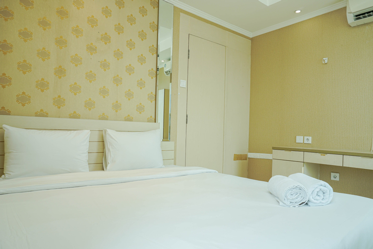 Strategic 1BR The Boulevard Apartment with Luxurious Design By Travelio, Central Jakarta