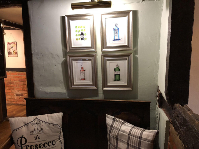 Public Area 3, The New Inn, Hampshire