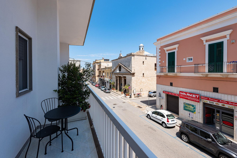 Exterior & Views 2, Sinestesia, Bari