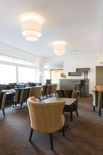Public Area 3, Hôtel Le Saint Louis, Somme