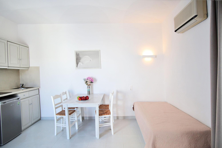Bedroom 3, Kritikakis Village Apartments, South Aegean