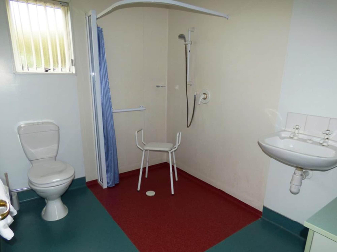 Bathroom 5, Alexandra Heights Motel, Central Otago