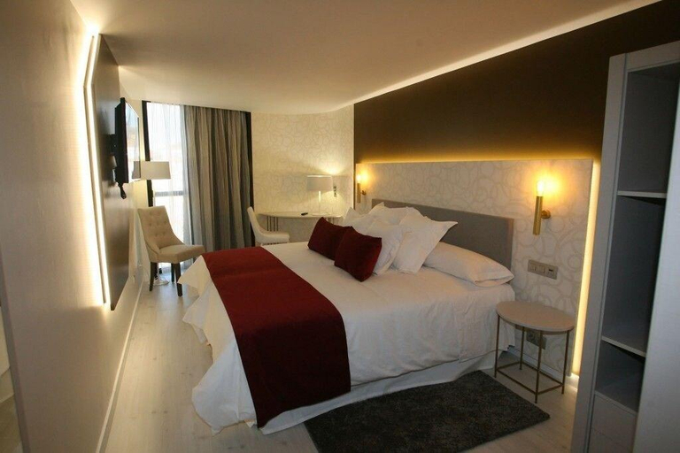 Bedroom 3, Hotel Cardenal, Lugo
