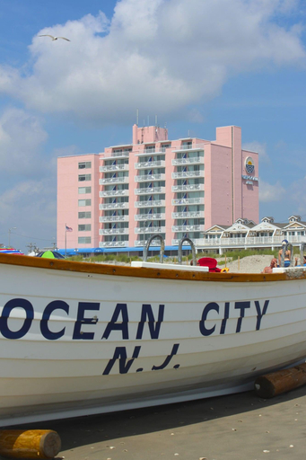 Exterior & Views 2, Port-O-Call Hotel, Cape May