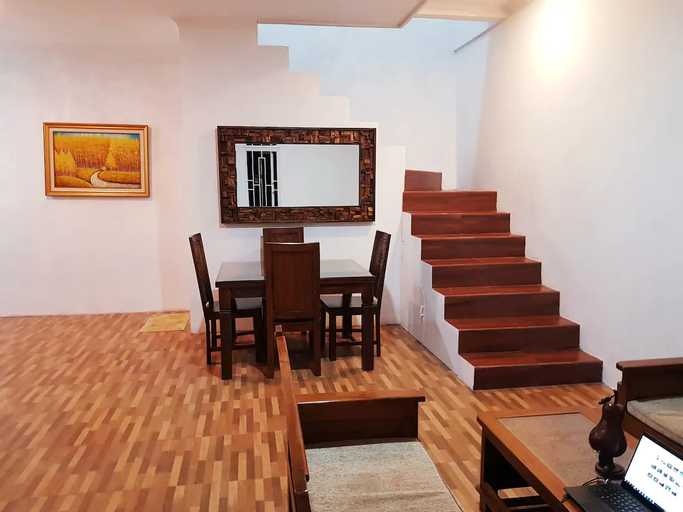 Dining Room 2, Villa Ry Puncak 4BR with Private Pool, Bogor