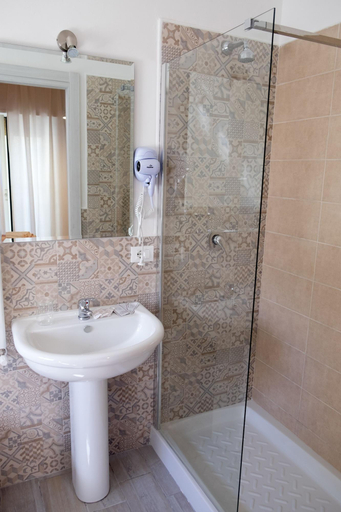 Bathroom 5, B&B Eli, Foggia