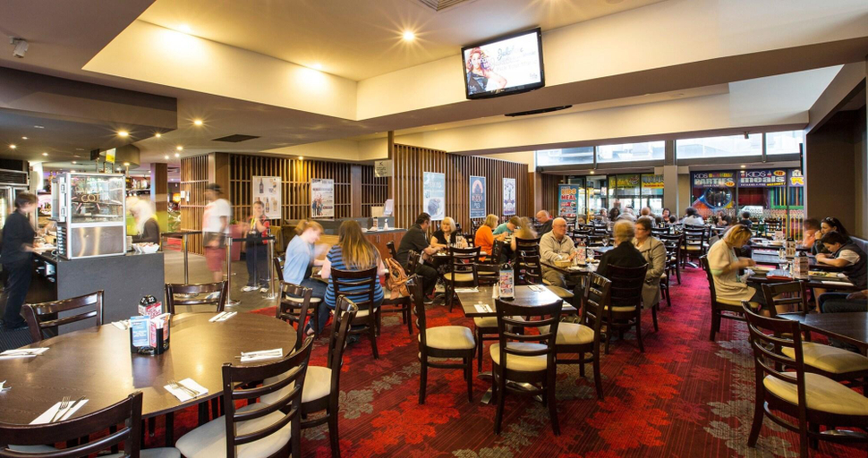 Food & Drinks 5, Nightcap At Keysborough Hotel, Melbourne