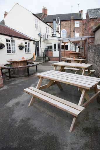 Others 5, The Green Dragon, North Yorkshire