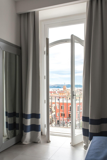 Bedroom 4, Maison Toledo, Napoli